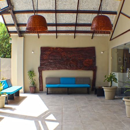 Sunset Beach Hotel Kotu Exterior photo