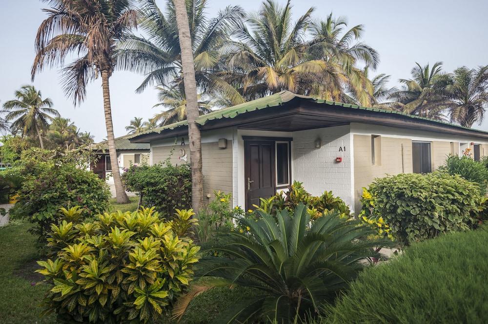 Sunset Beach Hotel Kotu Exterior photo