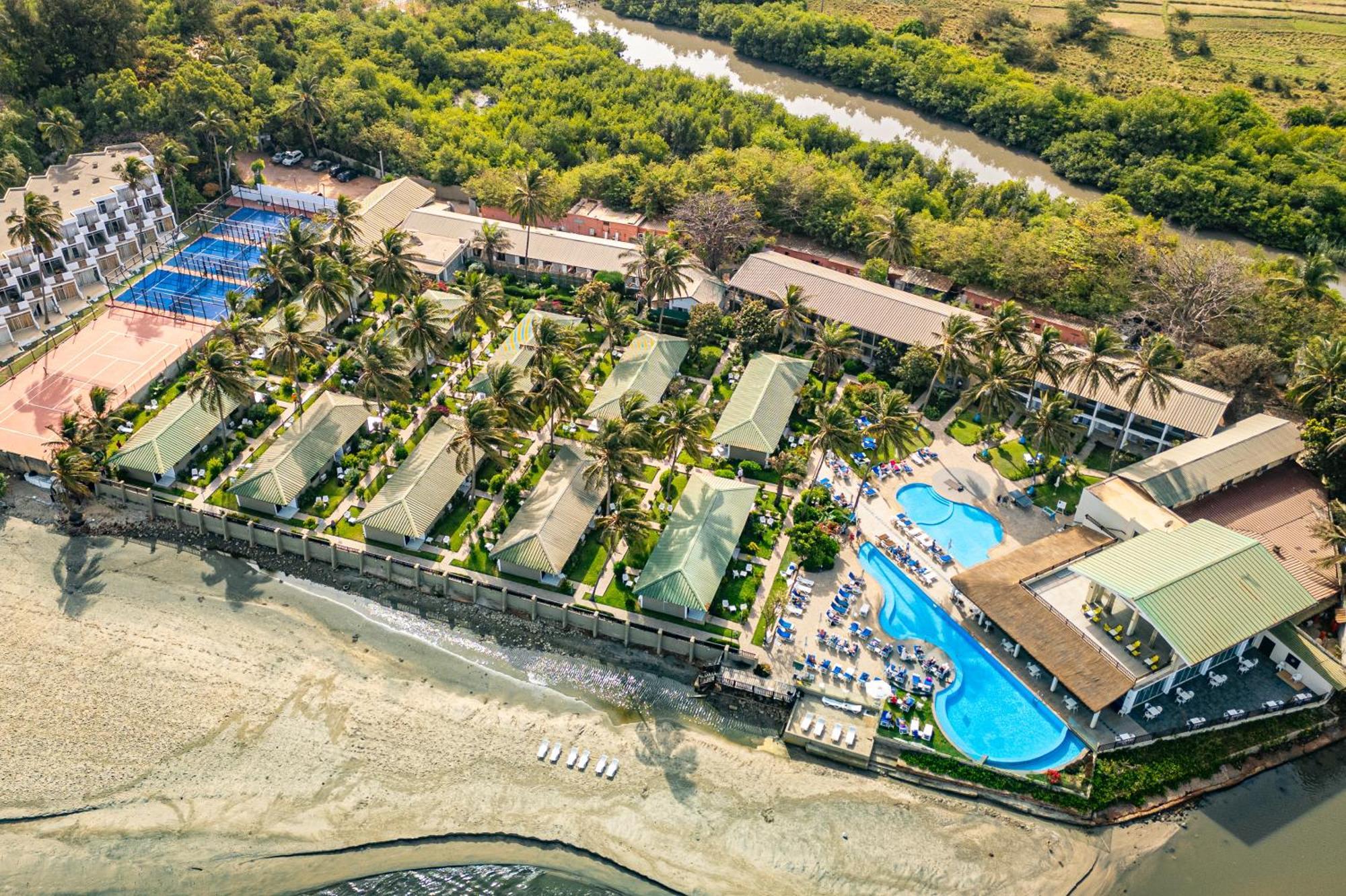 Sunset Beach Hotel Kotu Exterior photo