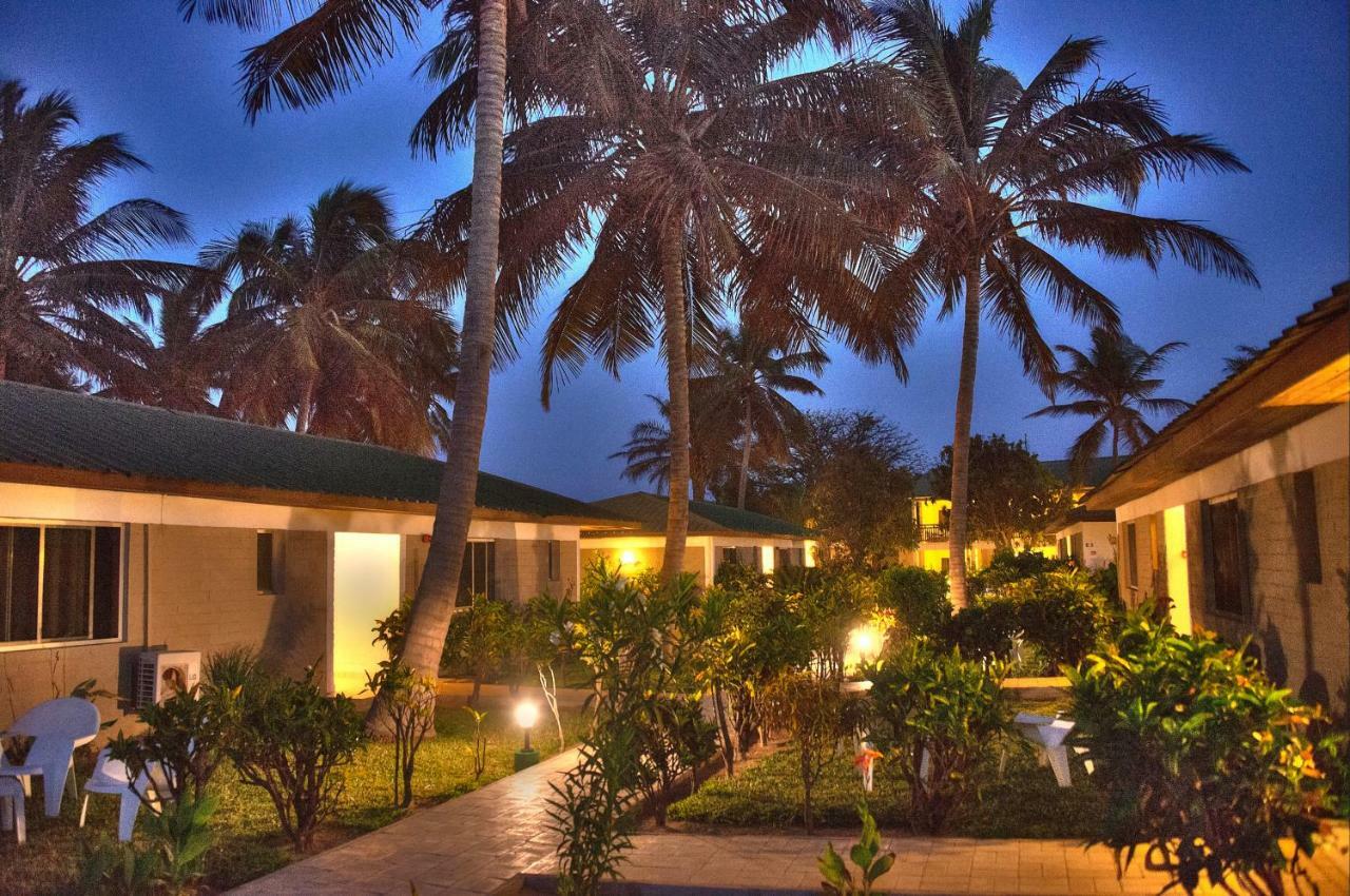 Sunset Beach Hotel Kotu Exterior photo
